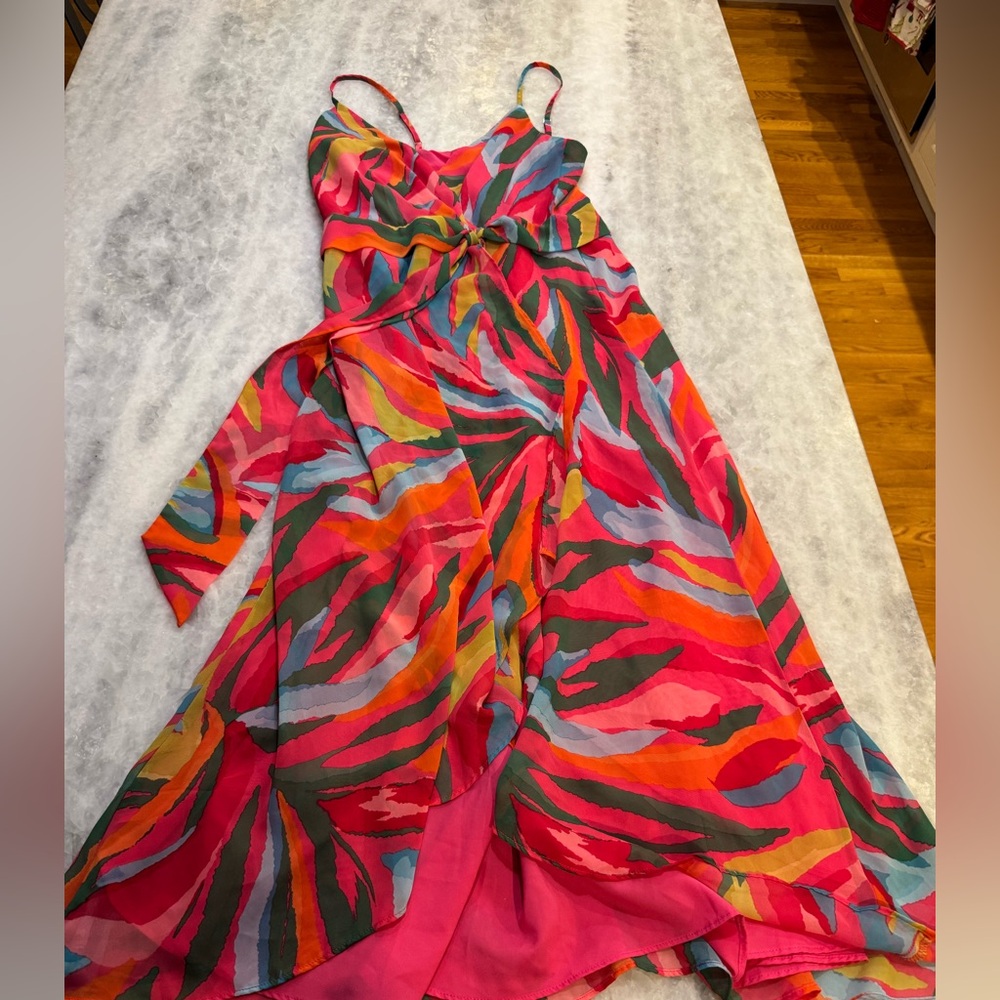 Vince Camuto Multicolor Midi Dress Size 4, great for party & resort wear!
